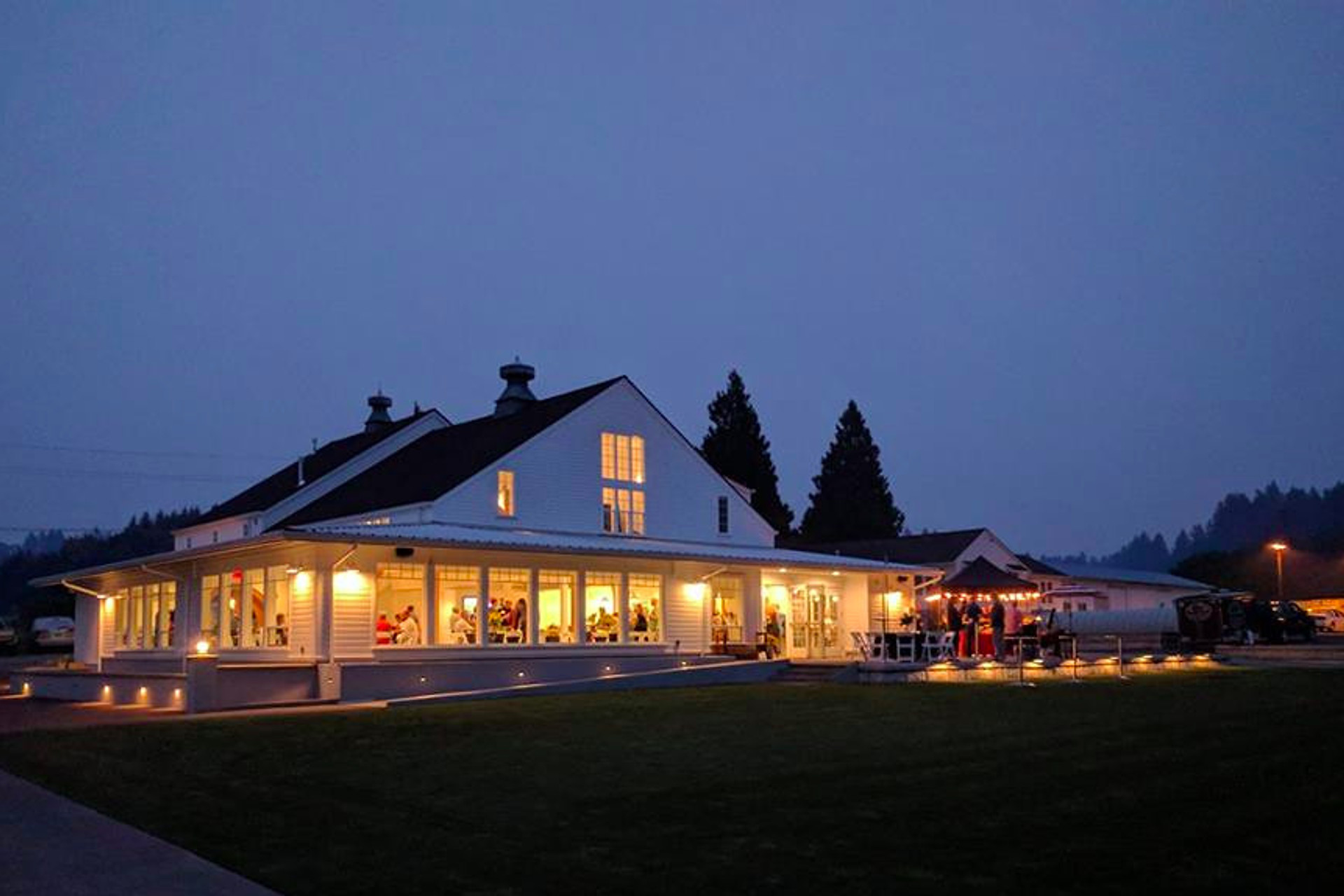 Wedding at Oswego Hills